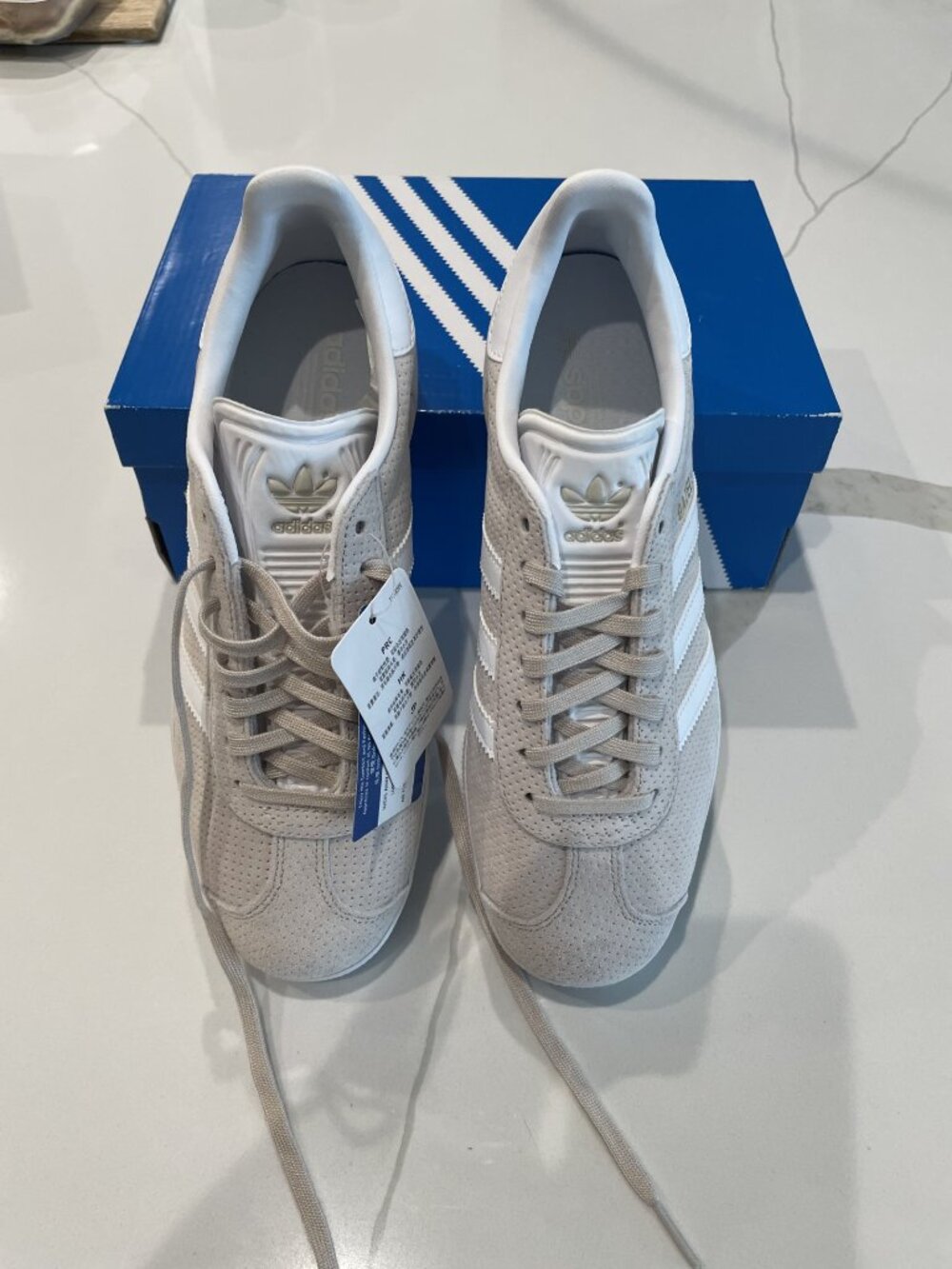 Adidas Gazelle Women's sneakers -Tan and White - Size 7 - New with box